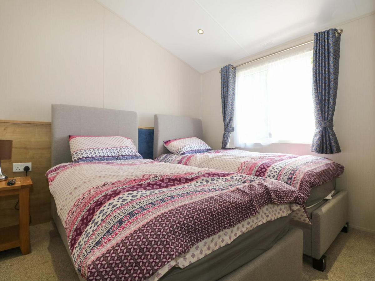The Goodwood Lodge ชิชิสเตอร์ ภายนอก รูปภาพ